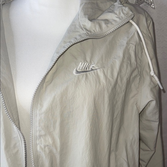 Nike Women's Utility Jacket in Light Gray - Picture 1 of 5
